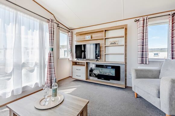 Gold 2 Bedroom Caravan, Sleeps 6. With parking & decking - Sandy Bay, Ashington