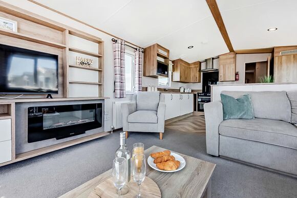 Gold 2 Bedroom Caravan, Sleeps 6. With parking & decking - Sandy Bay, Ashington