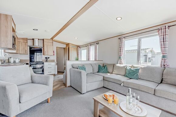 Gold 2 Bedroom Caravan, Sleeps 6. With parking & decking - Sandy Bay, Ashington