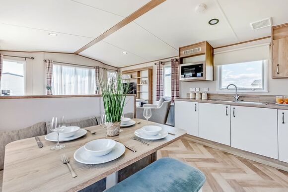 Gold 2 Bedroom Caravan, Sleeps 6. With parking & decking - Sandy Bay, Ashington