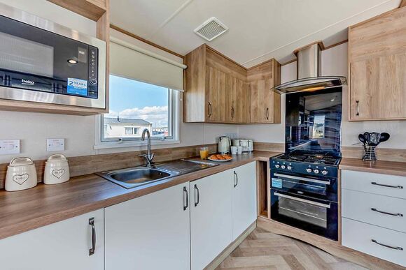 Gold 2 Bedroom Caravan, Sleeps 6. With parking - Sandy Bay, Ashington