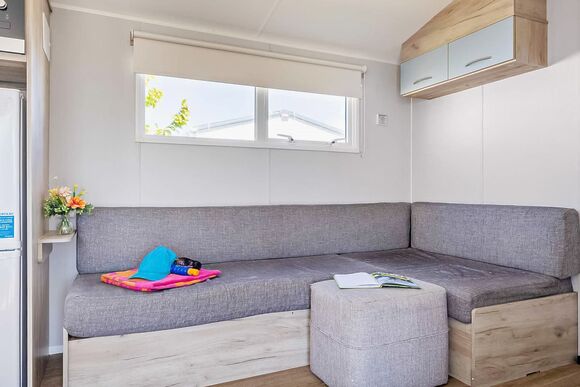 Gold 3 Bedroom Caravan, Sleeps 6. With parking & decking - Sandy Bay, Ashington