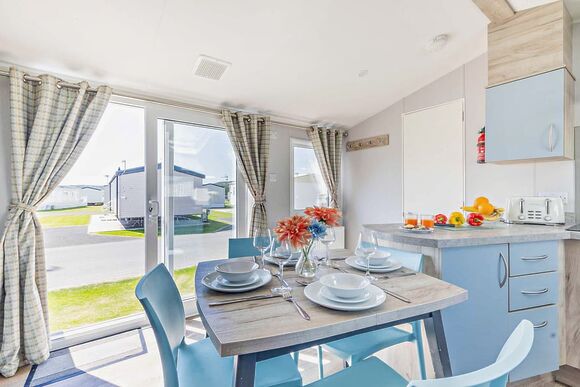 Gold 3 Bedroom Caravan, Sleeps 6. With parking & decking - Sandy Bay, Ashington
