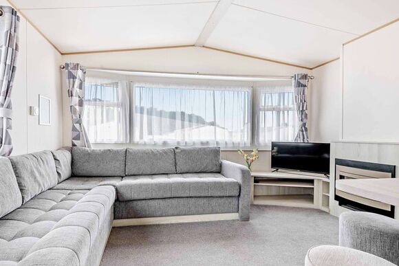 Gold 3 Bedroom Caravan, Sleeps 8. With parking & decking - Sandy Bay, Ashington