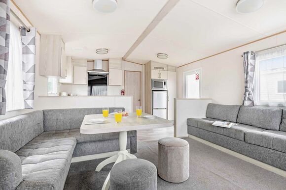 Gold 3 Bedroom Caravan, Sleeps 8. With parking & decking - Sandy Bay, Ashington