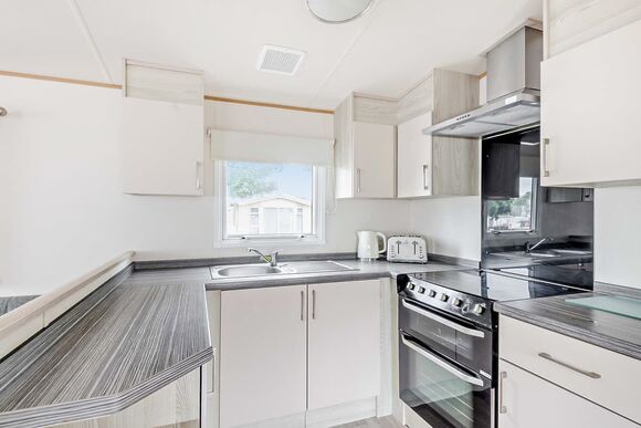 Gold 3 Bedroom Caravan, Sleeps 8. With parking & decking - Sandy Bay, Ashington