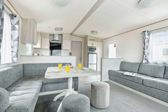 Gold 3 Bedroom Caravan, Sleeps 8. With parking - Sandy Bay, Ashington