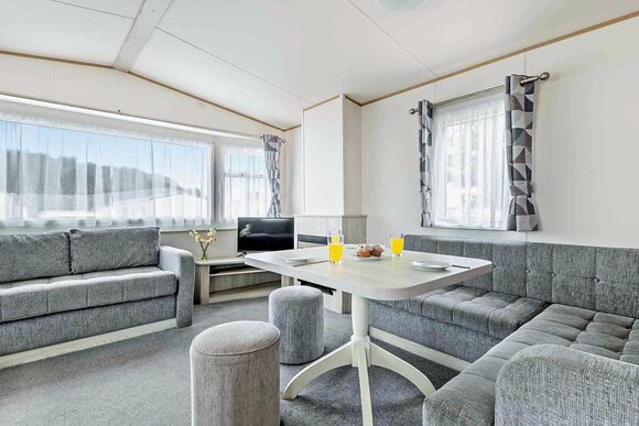 Gold 3 Bedroom Caravan, Sleeps 8. With parking - Sandy Bay, Ashington