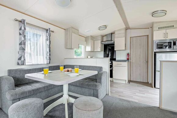 Gold 3 Bedroom Caravan, Sleeps 8. With parking - Sandy Bay, Ashington