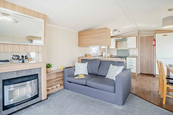 Gold Premium Caravan, Sleeps 6. With parking, ensuite, deck & sea view - Sandy Bay, Ashington