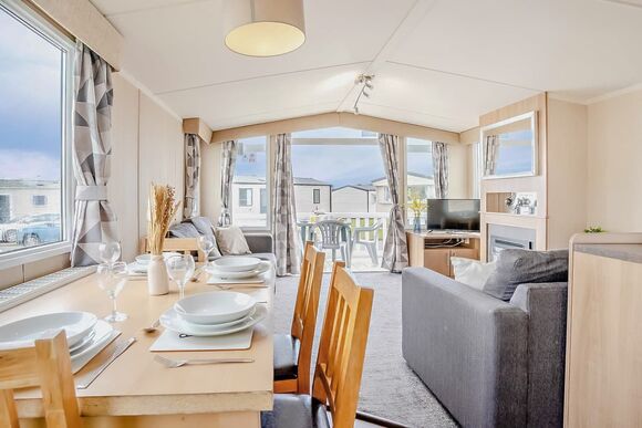 Gold Premium Caravan, Sleeps 6. With parking, ensuite, deck & sea view - Sandy Bay, Ashington