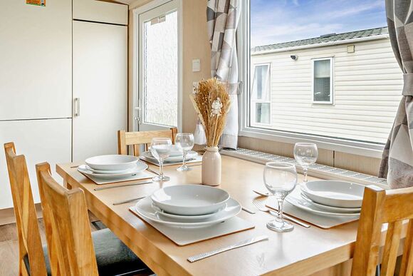 Gold Premium Caravan, Sleeps 6. With parking, ensuite, deck & sea view - Sandy Bay, Ashington