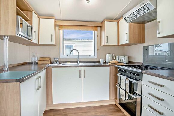 Gold Premium 2 Bedroom Caravan, Sleeps 6. With ensuite & decking - Sandy Bay, Ashington