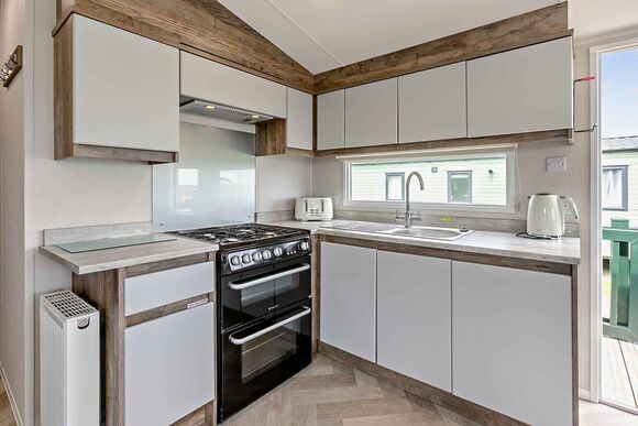 Gold Premium Caravan, Sleeps 8. With parking, ensuite, deck & sea view P, Gold Premium Caravan, Sleeps 8. With parking, ensuite, deck & sea view - Sandy Bay, Ashington