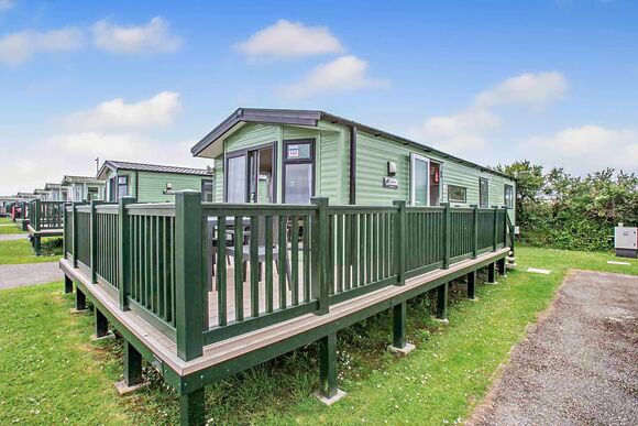 Gold Premium 3 Bedroom Caravan, Sleeps 8. With ensuite & decking - Sandy Bay, Ashington
