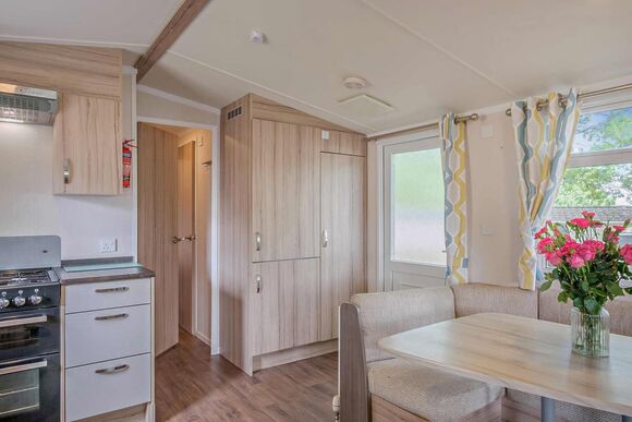 Silver 2 Bedroom Caravan, Sleeps 6 - Sandy Bay, Ashington