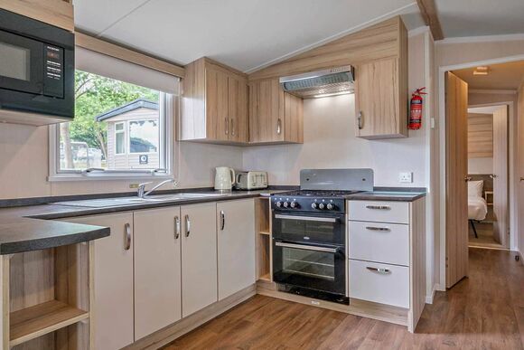 Silver 2 Bedroom Caravan, Sleeps 6 - Sandy Bay, Ashington