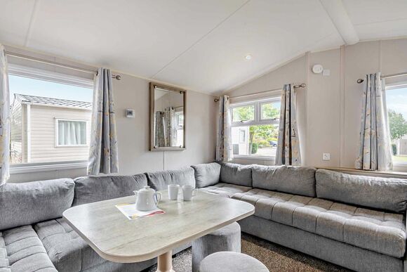 Silver 3 Bedroom Caravan, Sleeps 8 - Sandy Bay, Ashington