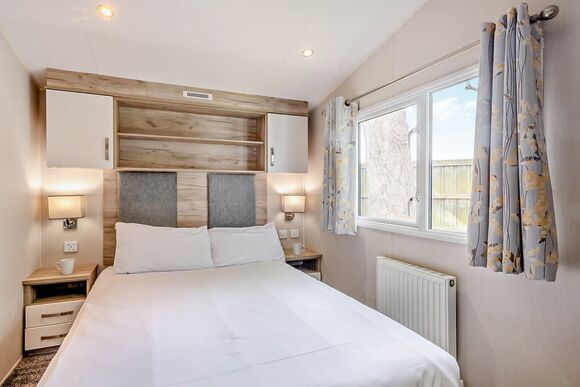 Silver 3 Bedroom Caravan, Sleeps 8 - Sandy Bay, Ashington