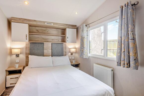Silver 3 Bedroom Caravan, Sleeps 8. With parking and decking P, Silver 3 Bedroom Caravan, Sleeps 8. With parking and decking - Sandy Bay, Ashington