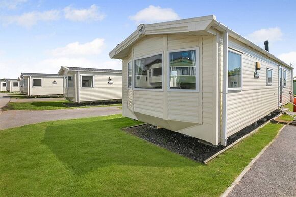 Bronze Caravan with parking 6 P, Bronze Caravan with parking 6 - Skipsea Sands, Skipsea, East Yorkshire