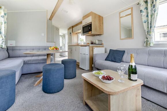 Bronze Caravan with parking 6 P, Bronze Caravan with parking 6 - Skipsea Sands, Skipsea, East Yorkshire