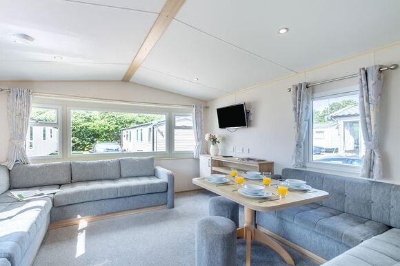 Silver Caravan with parking 6 - Skipsea Sands, Skipsea, East Yorkshire