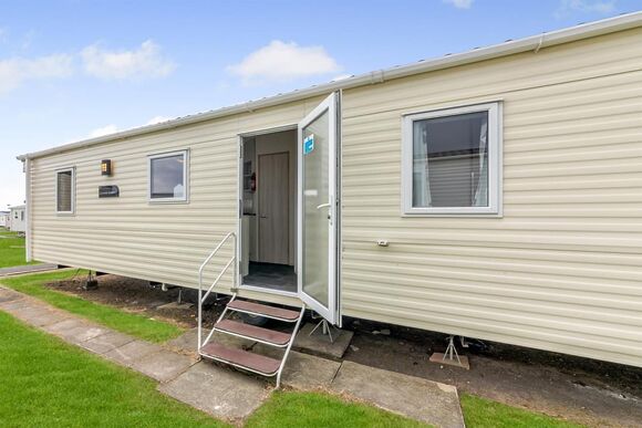 Bronze Caravan with parking - Sandylands, Saltcoats,