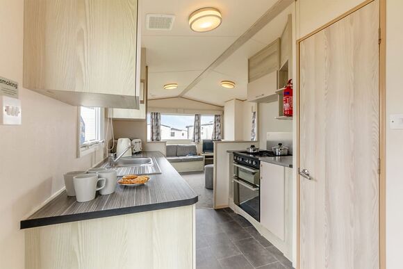 Bronze Caravan with parking - Sandylands, Saltcoats,