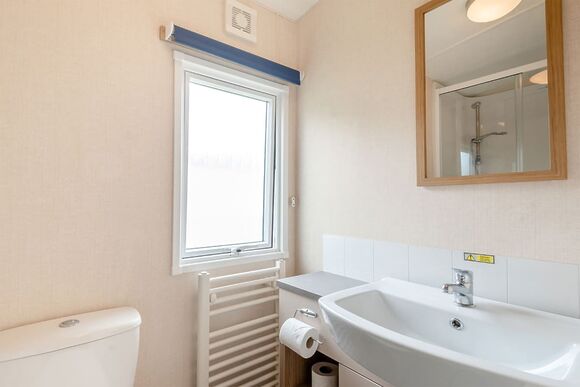 Gold Caravan with parking 6 P, Gold Caravan with parking 6 - Sandylands, Saltcoats,