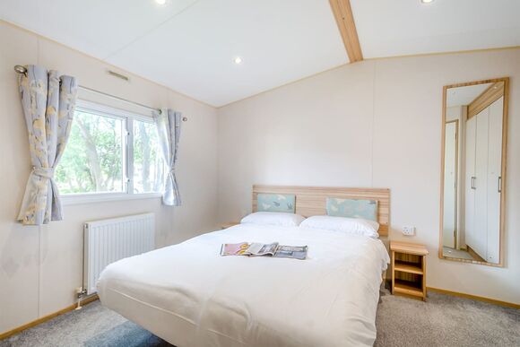 Silver 2 Bedroom Caravan, Sleeps 6 - Summerfields, Scratby, Great Yarmouth