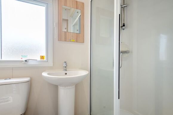 Silver 2 Bedroom Caravan, Sleeps 6, Silver 2 Bedroom Caravan, Sleeps 6 P - Summerfields, Scratby, Great Yarmouth