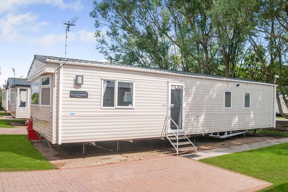 Silver Caravan with parking 6 - Summerfields, Scratby, Great Yarmouth