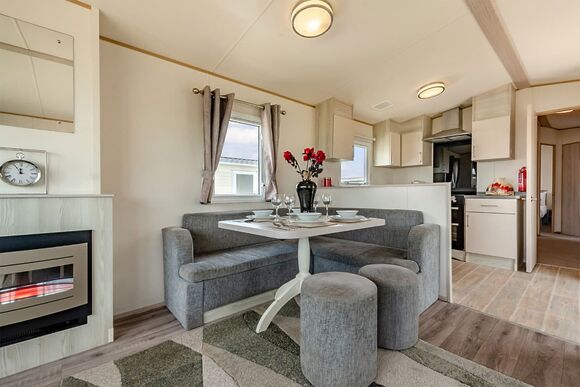 Gold Caravan with parking - Sunnydale, Saltfleet, Nr Mablethorpe