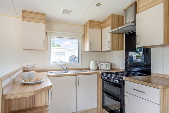 Silver Caravan with ensuite - Sunnydale, Saltfleet, Nr Mablethorpe