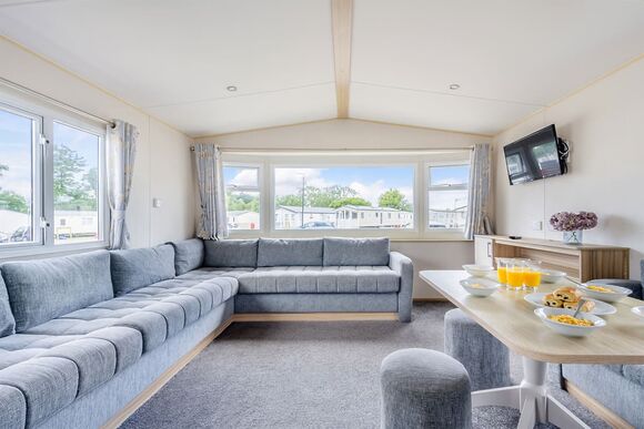 Silver Caravan with ensuite - Sunnydale, Saltfleet, Nr Mablethorpe