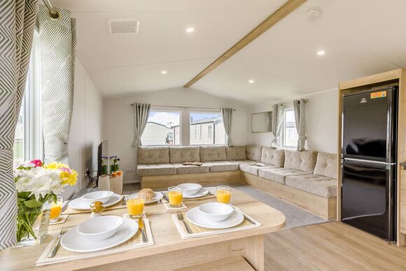 Silver Caravan with decking - Sunnydale, Saltfleet, Nr Mablethorpe