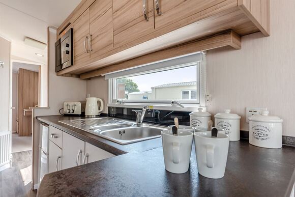 Bronze 2 Bedroom Caravan, Sleeps 4 - Thorness Bay, Thorness, Nr Cowes