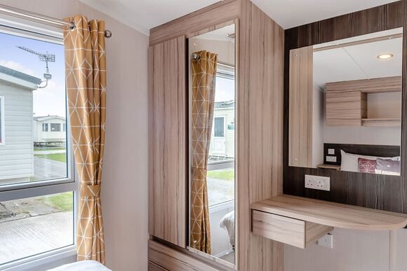 Bronze 2 Bedroom Caravan, Sleeps 4, Bronze 2 Bedroom Caravan, Sleeps 4 P - Thorness Bay, Thorness, Nr Cowes