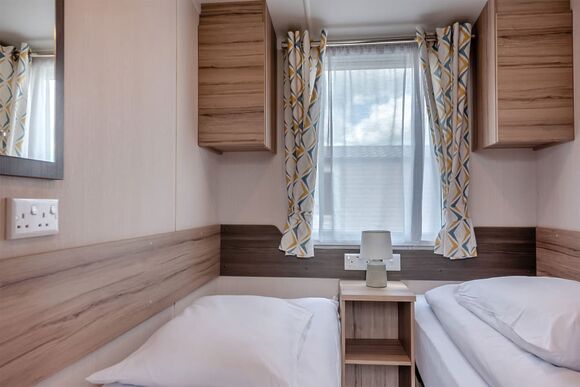 Bronze 2 Bedroom Caravan, Sleeps 4 P, Bronze 2 Bedroom Caravan, Sleeps 4 - Thorness Bay, Thorness, Nr Cowes