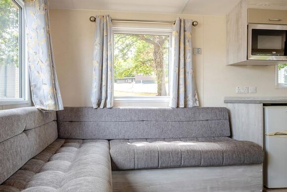 Bronze 2 Bedroom Caravan, Sleeps 6 - Thorness Bay, Thorness, Nr Cowes