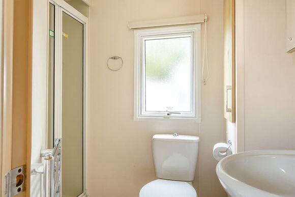 Bronze 2 Bedroom Caravan, Sleeps 6 - Thorness Bay, Thorness, Nr Cowes