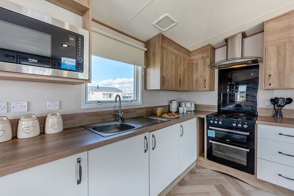 Gold Caravan with decking 6 - Thorness Bay, Thorness, Nr Cowes