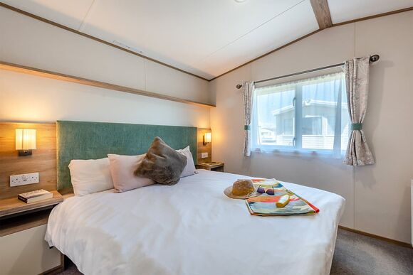 Gold Caravan with decking 6 - Thorness Bay, Thorness, Nr Cowes