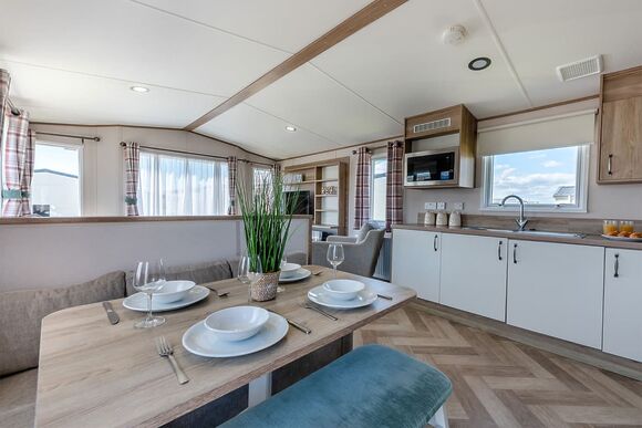 Gold Caravan with parking 6 P, Gold Caravan with parking 6 - Thorness Bay, Thorness, Nr Cowes