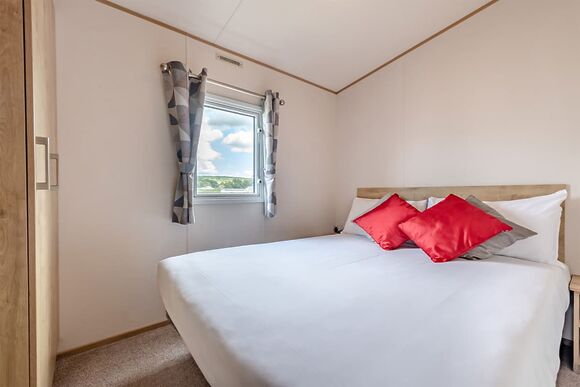 Gold 3 Bedroom Caravan, Sleeps 8, Gold 3 Bedroom Caravan, Sleeps 8 P - Thorness Bay, Thorness, Nr Cowes