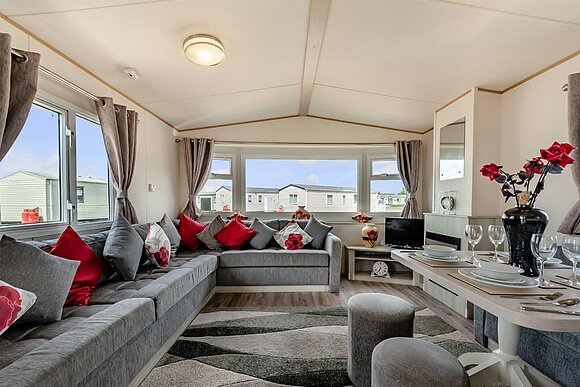 Gold 3 Caravan slps 8 parking, decking P - Thorness Bay, Thorness, Nr Cowes