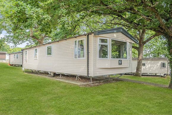 Silver Caravan with parking 6 - Thorness Bay, Thorness, Nr Cowes