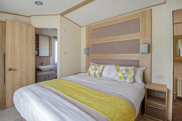 Platinum 3 Lodge with decking - Pentire Coastal Holiday Park, Bude