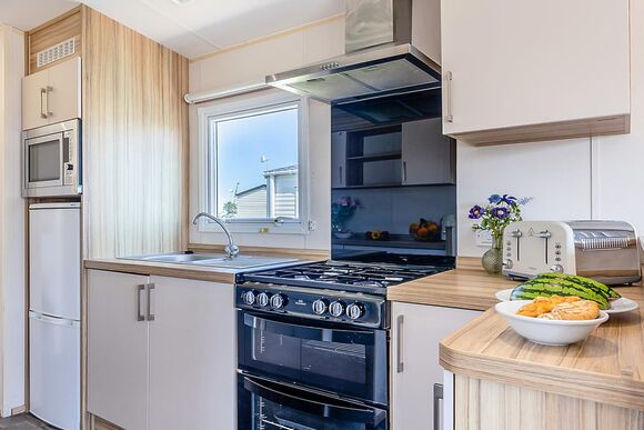 Bronze Caravan with parking - Ty Mawr, Towyn